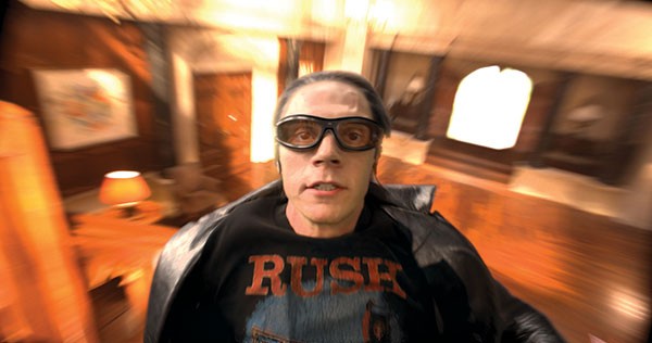 Quicksilver (Evan Peters), to the rescue