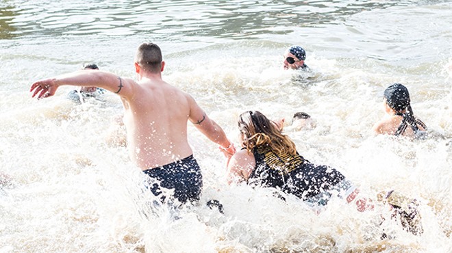 Hundreds jump into cold Ohio River for annual Pittsburgh Polar Plunge charity event