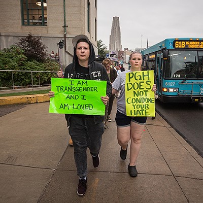 100 vs. 4: Pittsburgh protesters come out in force against the Westboro Baptist Church