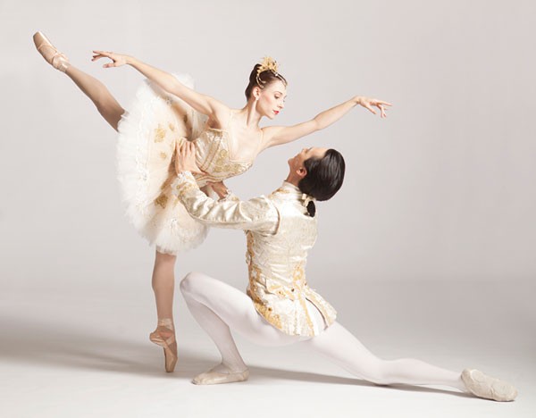 Gabrielle Thurlow and Nurlan Abougaliev in The Sleeping Beauty, at Pittsburgh Ballet