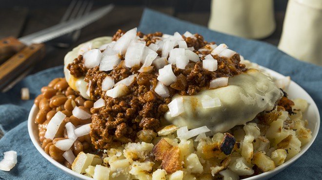 Get ready, Pittsburgh, “garbage plates” are taking over Mad Mex Oakland