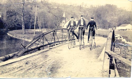 A new book explores a 118-year-old bicycling mystery with its roots in Pittsburgh.