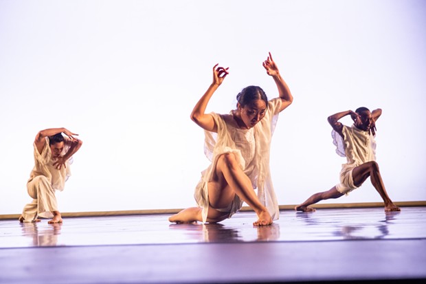 sym: When science fiction meets modern choreography