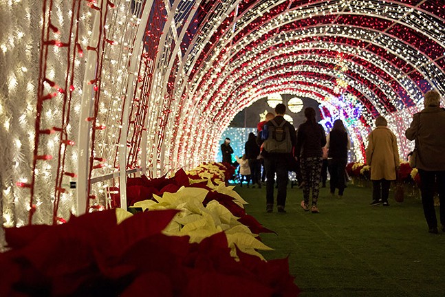 New holiday festival brings 2 million lights to the Strip District (4)