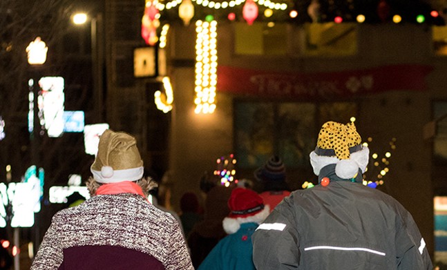 Pittsburgh runners and walkers raise money for charity at annual Holiday Lights Run