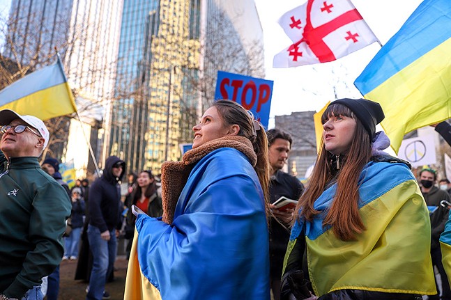 Hundreds rally in Downtown Pittsburgh to support Ukraine (10)