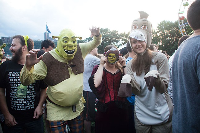 Smash Mouth plays free concert at Regatta to ... Shrek fans?