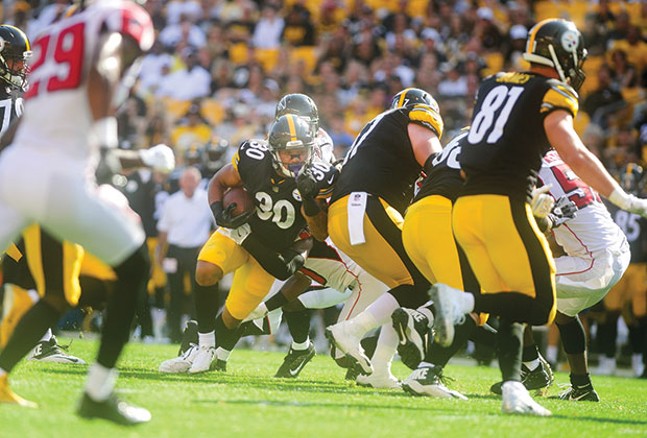 Pittsburgh Steelers running back James Conner (30) carries the ball during  the second half of an