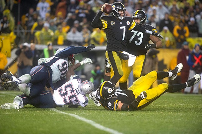 Referees play role of Grinch, steal away Pittsburgh Steelers win over the New England Patriots